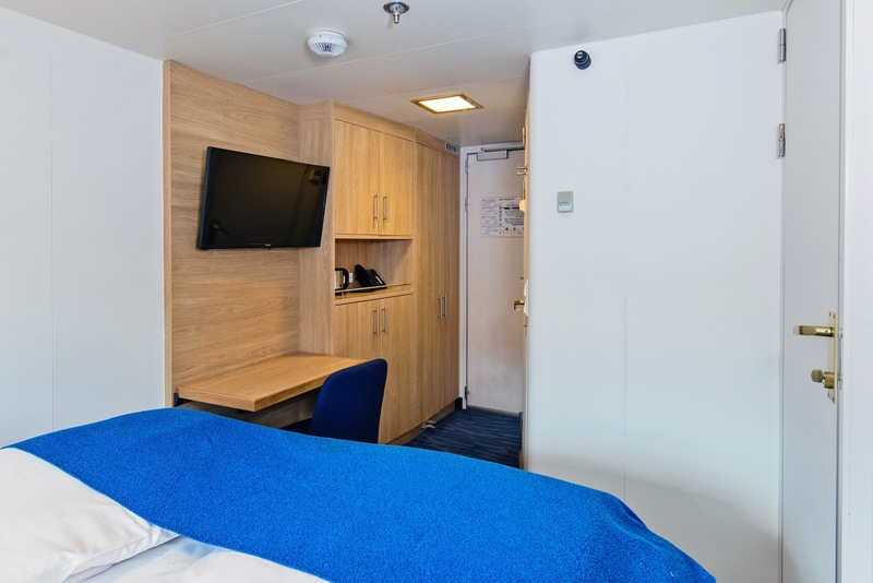 Arctic Superior | Double on promenade deck with window